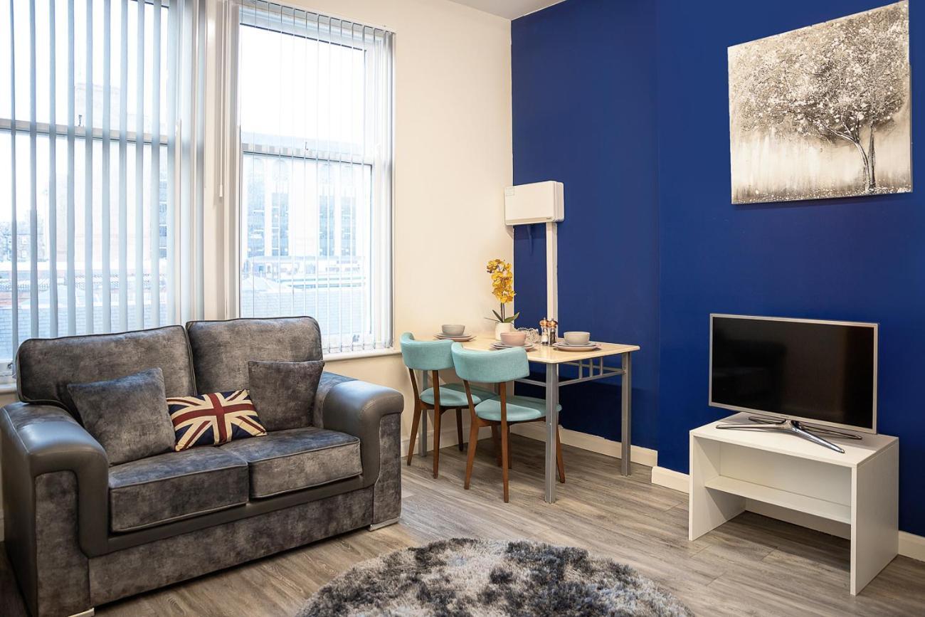 Betty'S Apartment- Metres From Train Station 哈罗盖特 外观 照片
